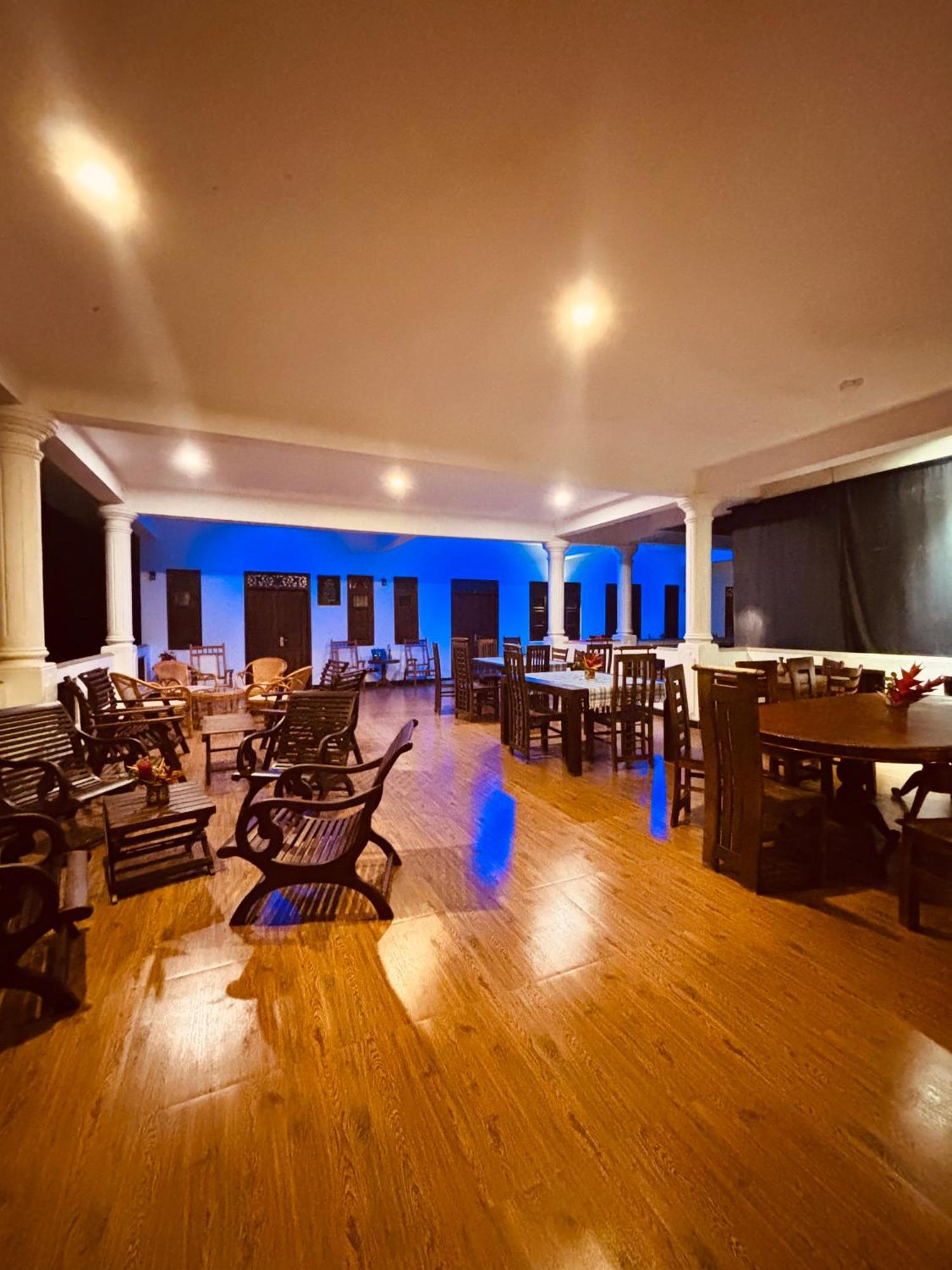 Hotel Indigo Унаватуна Экстерьер фото