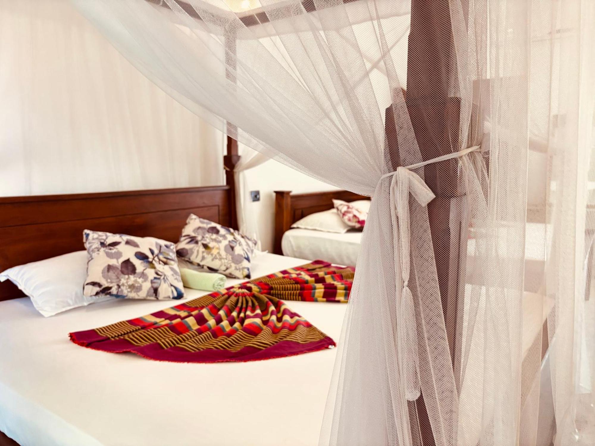 Hotel Indigo Унаватуна Экстерьер фото